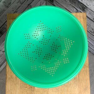 Tupperware Vintage 60s Colander Strainer Bowl Jadeite Green #339-3 Retro Kitchen